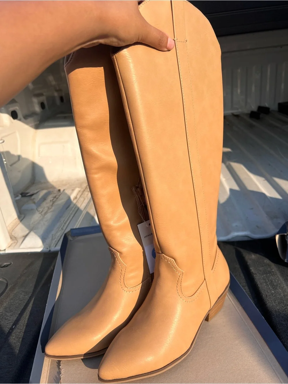 New Knee High Memory Foam Boots Size 6